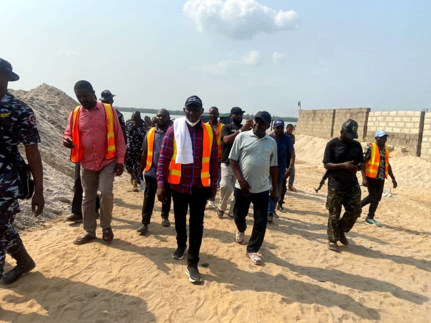 Environmental Sanitation: Osogi Squashes Illegal Structures in 2025 first Sanitation Exercise ... Launches 'Operation Keep CRS Clean.