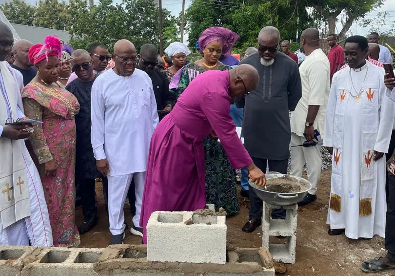 Gov Otu lays foundation for Duke Town Cathedral annex in C’River