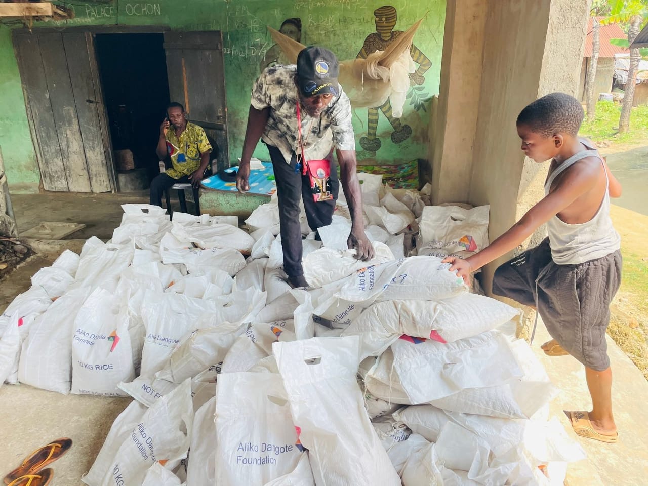 Gov. Otu Distributes Relief Materials to War-Torn Communities in Cross River State