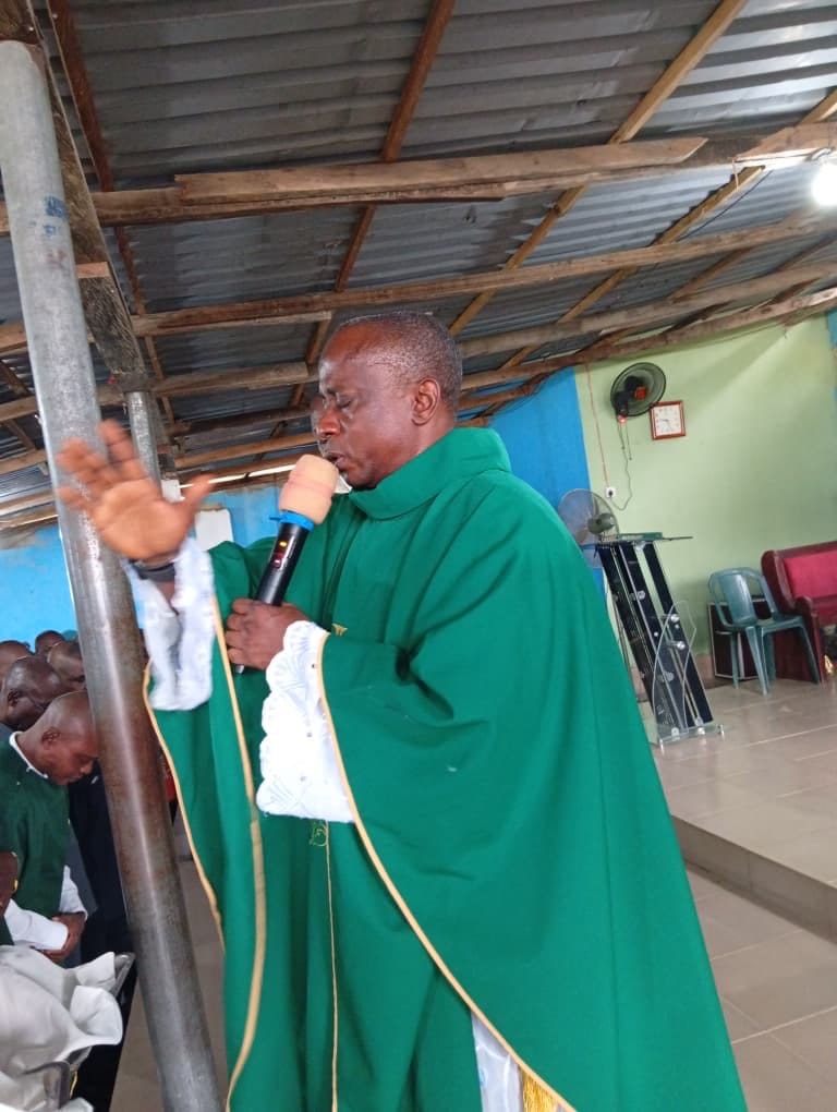 ‎PATIENTLY CARRY YOUR CROSS AND FOLLOW JESUS — REV. FR. EMMANUEL BASSEY