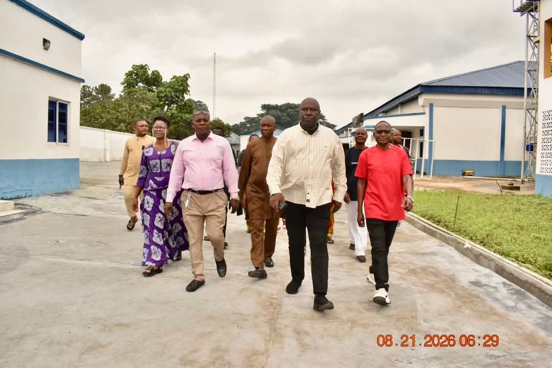 Cobham Directs Correction of Defects at State Newspaper Corporation, Inspects Information Facilities