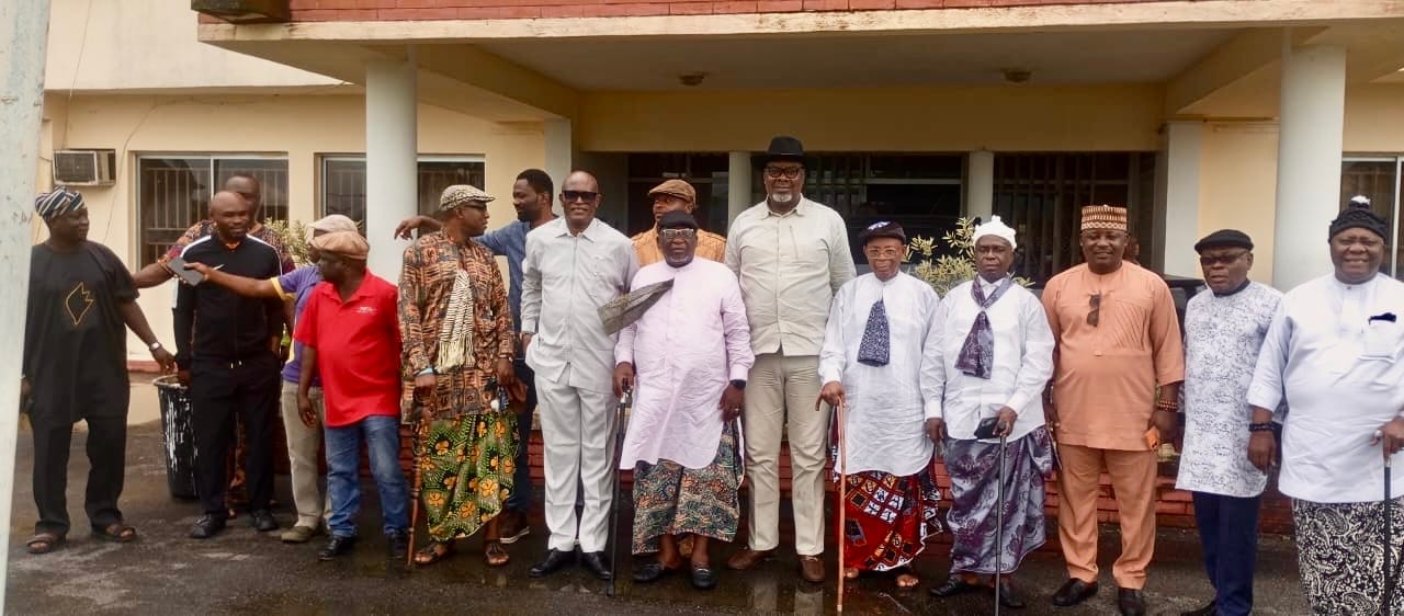 ENVIRONMENT COMMISSIONER ASSURES OBUTONG COMMUNITY OF GOVERNMENT INTERVENTION ON EROSION, LANDSLIDE THREAT