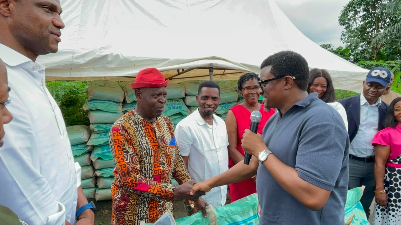 Cross River Distributes 20,000 Bags of Fertilizer to 8,000 Farmers