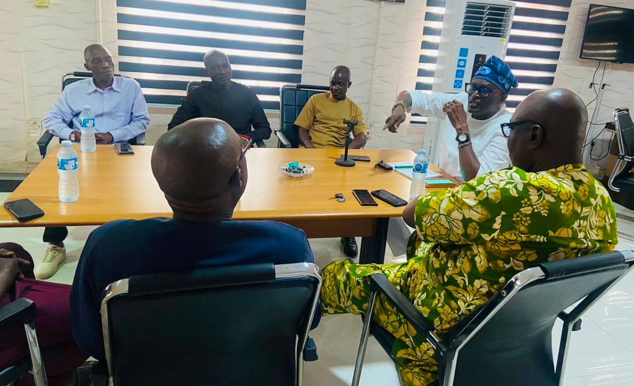 C'RIVER GOVT. DIRECTS STREET MECHANICS TO VACATE BEDWELL, KINGS, WHITE HOUSE AND VICTOR AKAN STREETS