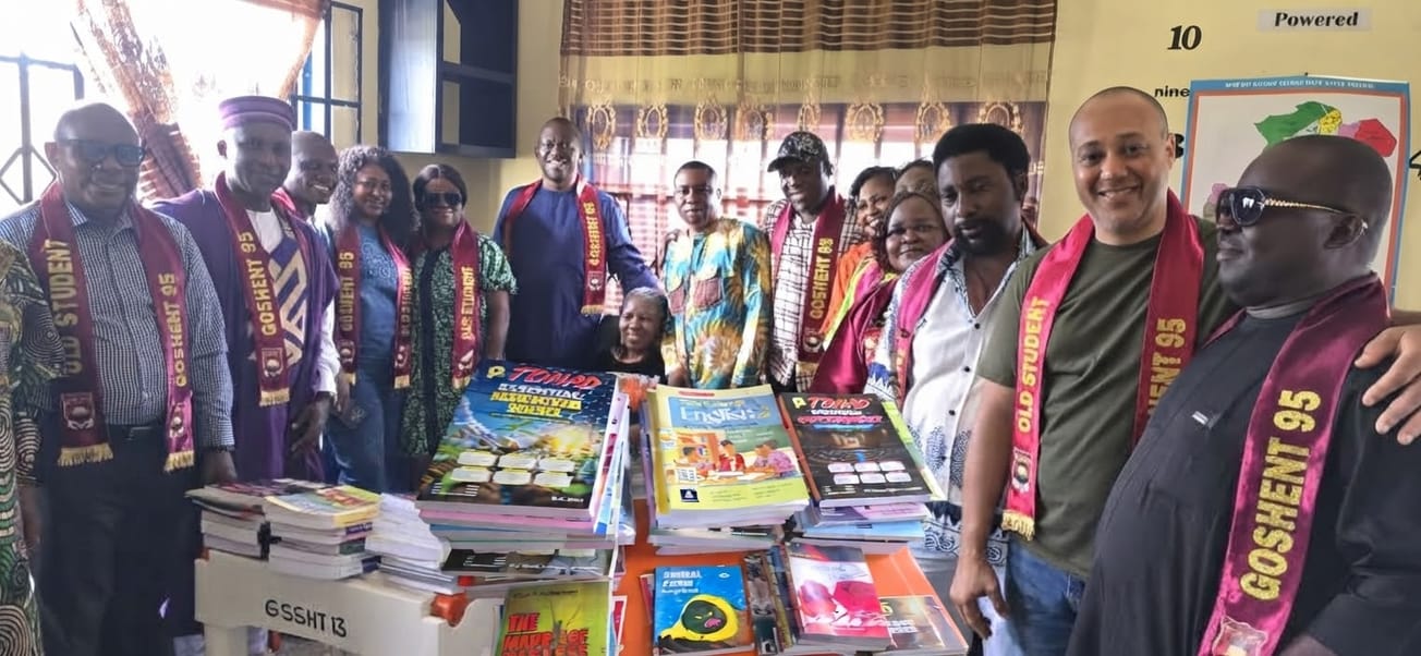 GOSA Class '95 Donates Textbooks to Alma Mater,
...Appeals to Gov Otu for Urgent Infrastructure Upgrade