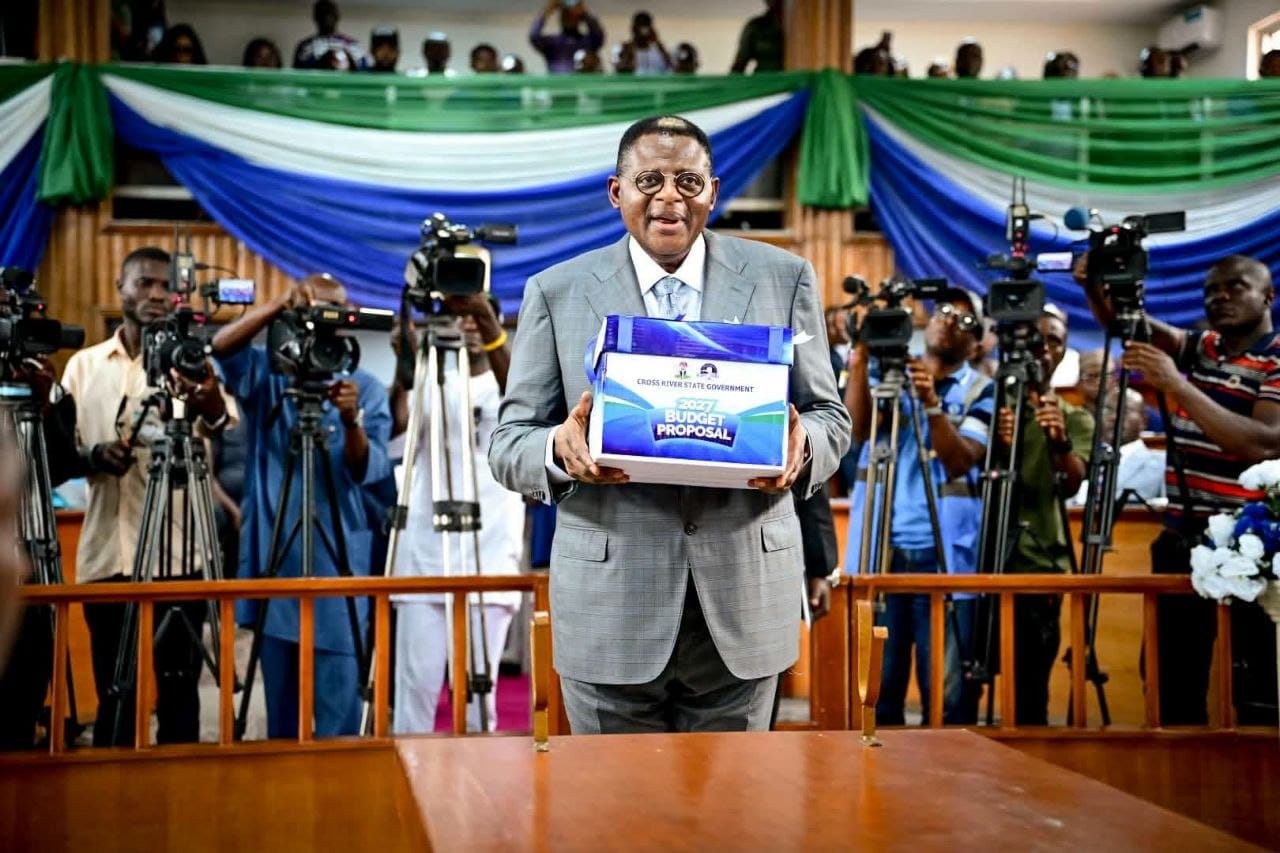 Gov Otu Presents N987.8bn 2027 Budget, Earmarks N708.4bn for Capital Projects